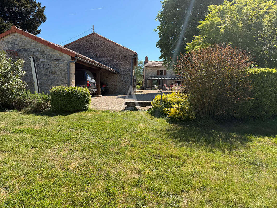 Maison à LHOMMAIZE