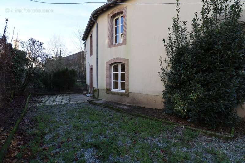 Maison à MAGNAC-LAVAL