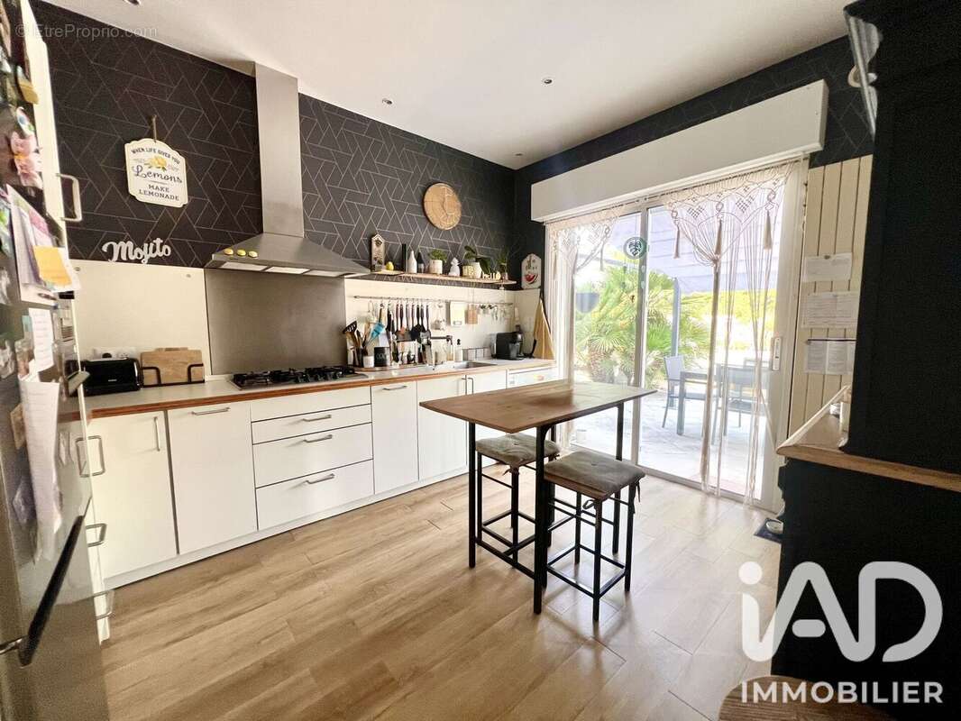 Maison 201 m² à Belin-Beliet  - photo 6