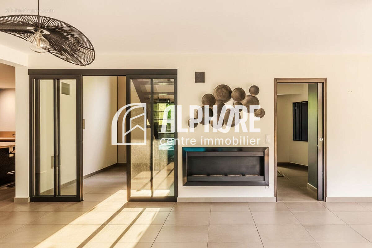 Maison à SAINT-LYPHARD