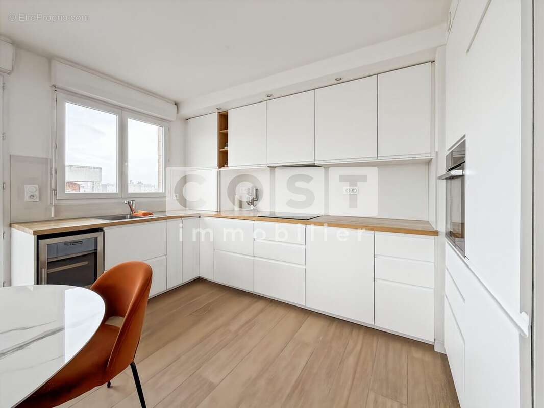 Appartement à GENNEVILLIERS