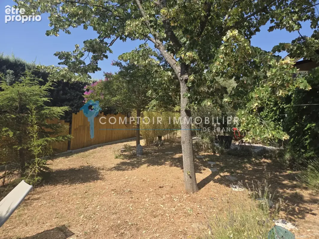 Ensemble immobilier avec maison principale, gîte et chambre d'hôte. - photo 13