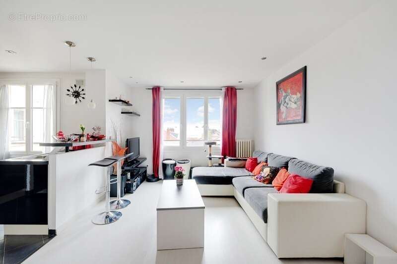 Appartement à LES PAVILLONS-SOUS-BOIS