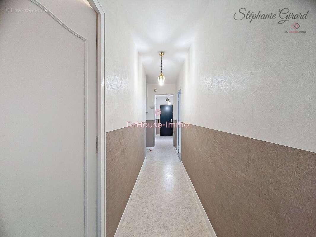 Appartement à SAINT-JEAN-DE-LA-RUELLE