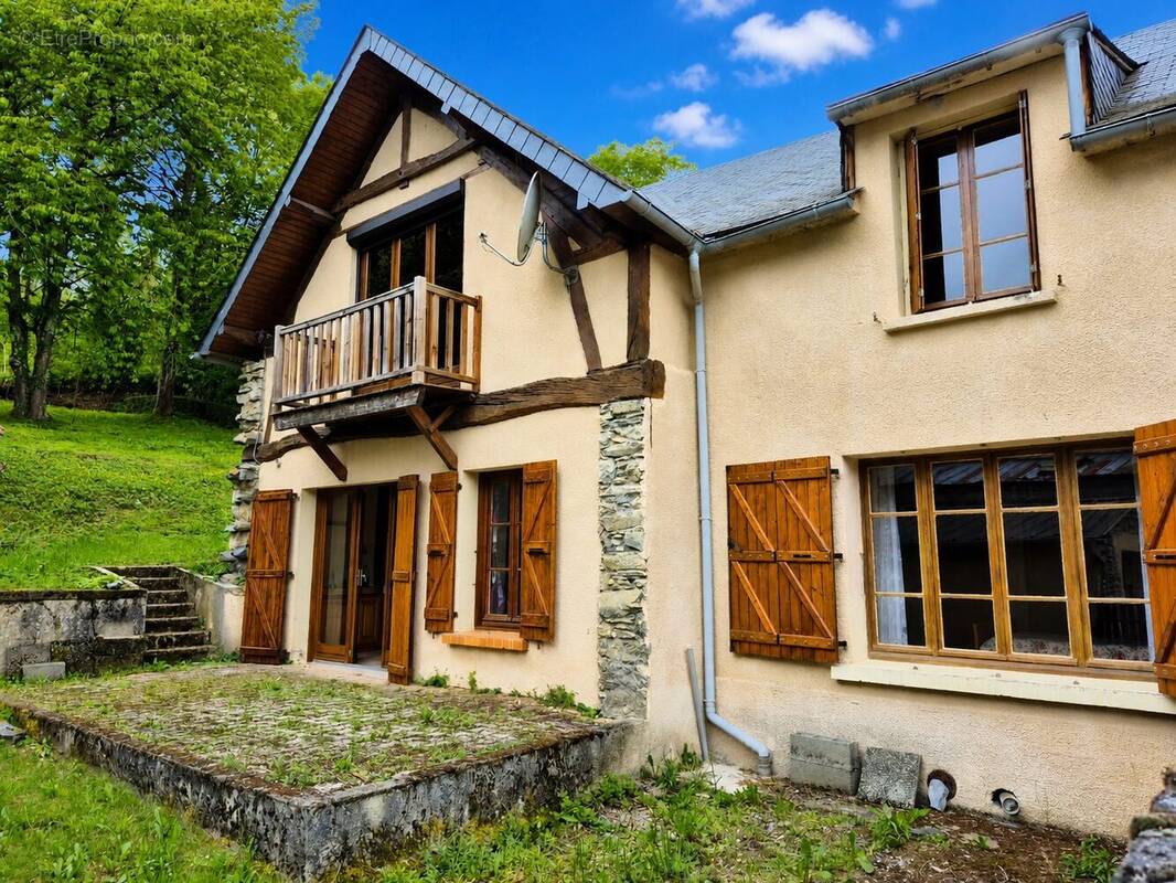 Maison à SAINT-ARROMAN