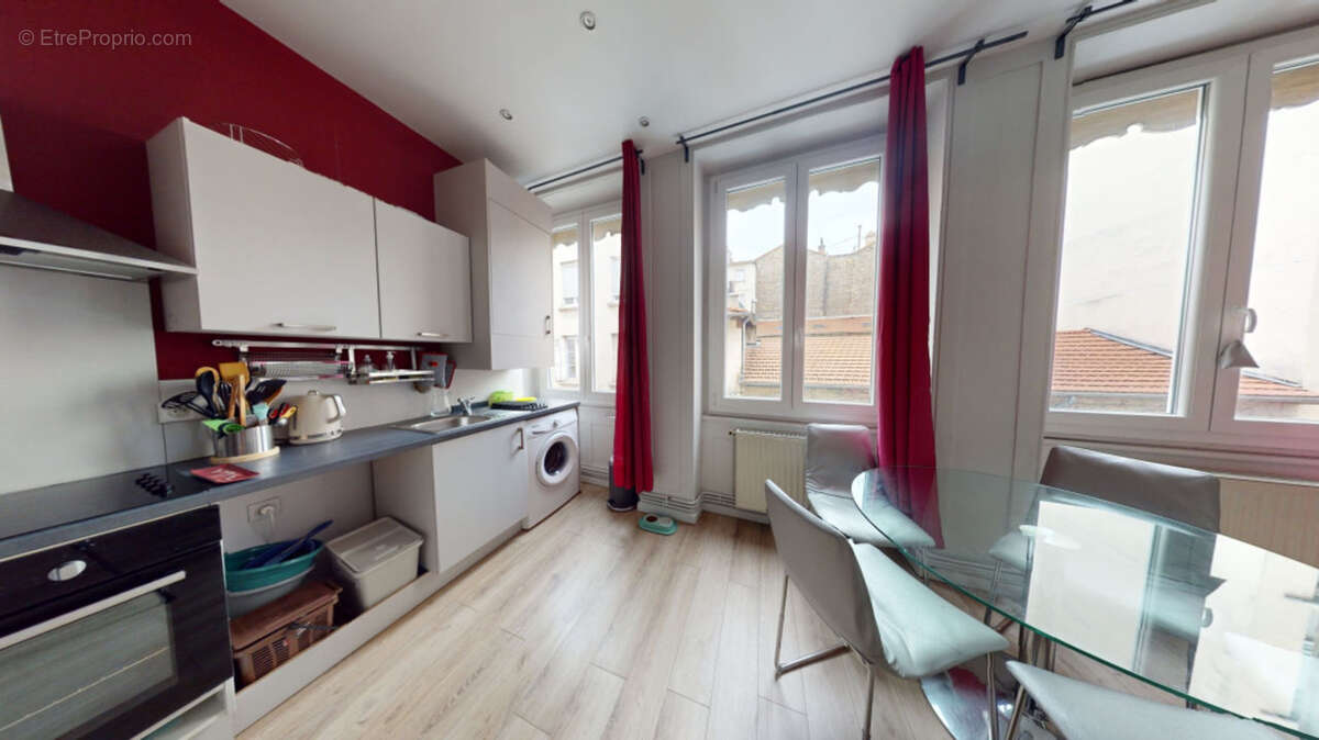 Appartement à SAINT-ETIENNE