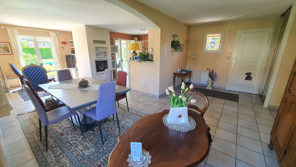 Maison à CHOZEAU