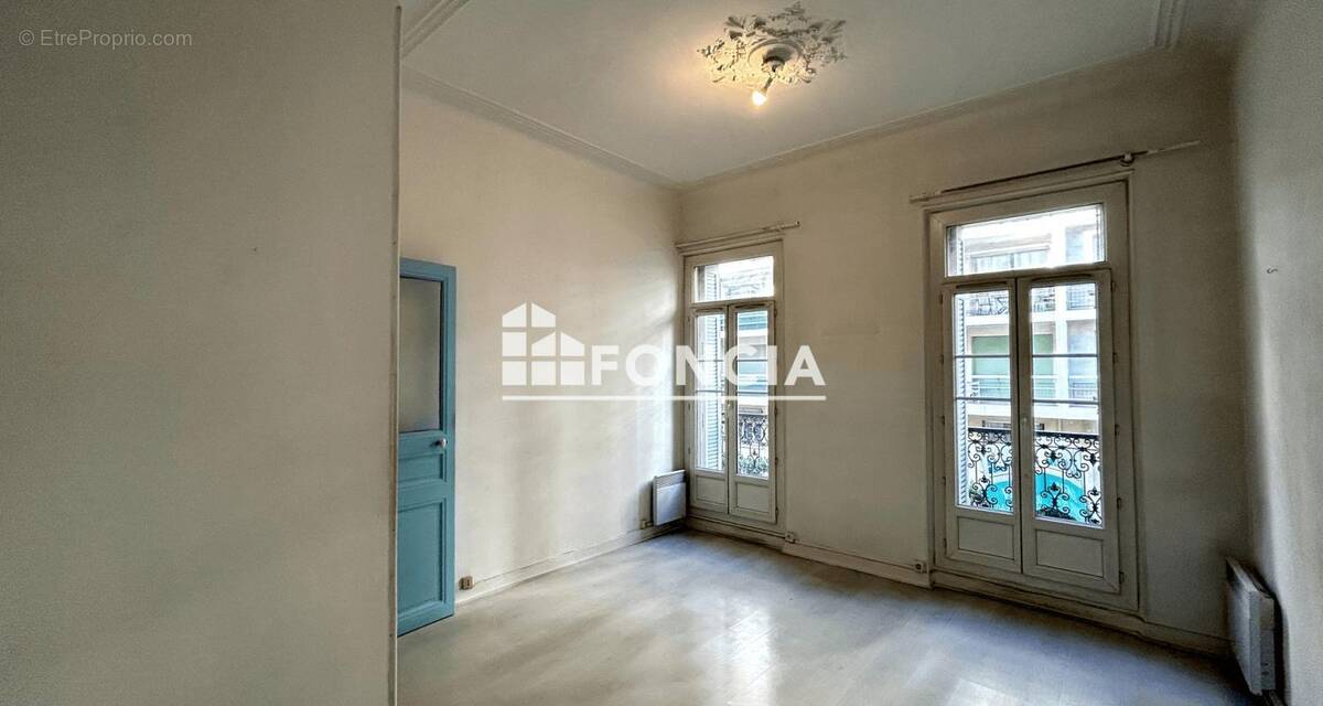 Appartement à MARSEILLE-8E