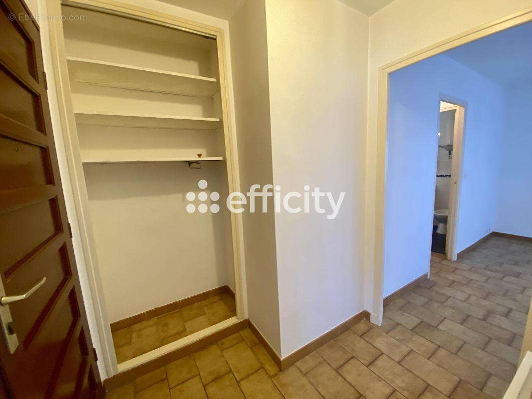 Appartement à SIX-FOURS-LES-PLAGES
