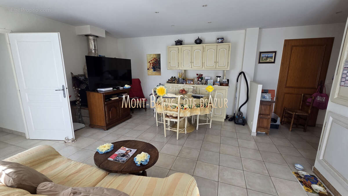Villa 3 chambres 100 m2 terrain 824 m2 proche centre et plage - photo 12