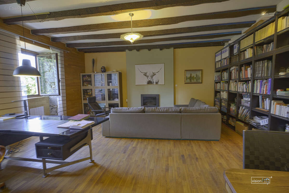 Maison à CRANDELLES