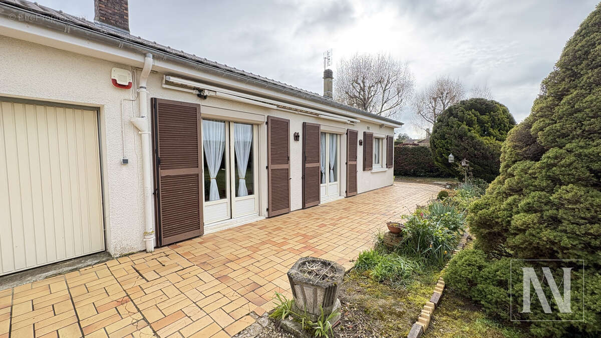 Maison à VILLEMOYENNE