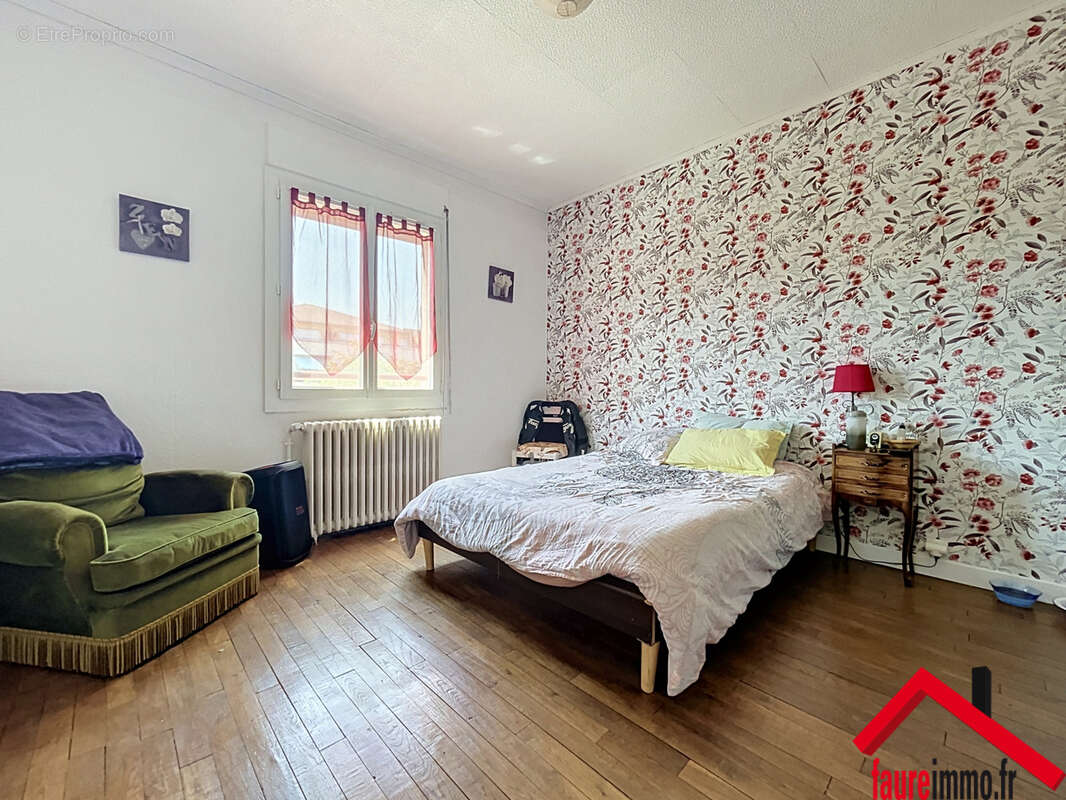 Maison à TERRASSON-LAVILLEDIEU