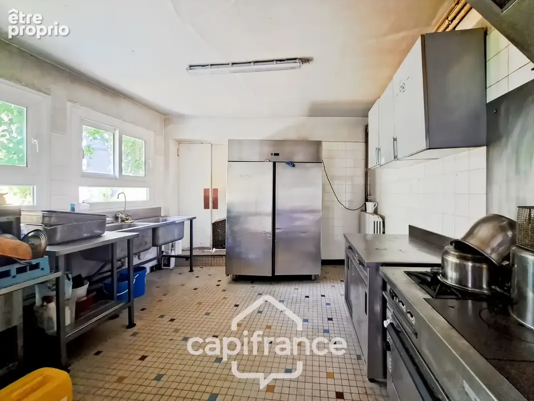 Ancien bar-restaurant avec logement – Fort potentiel au cœur de Châteaumeillant - photo 23