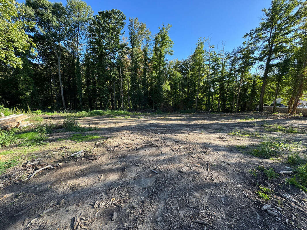 Terrain à MONTFORT-L&#039;AMAURY