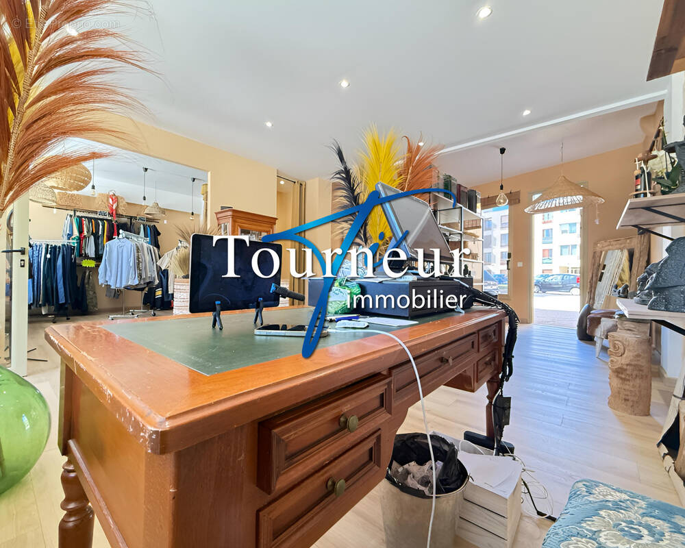 Commerce à SANARY-SUR-MER