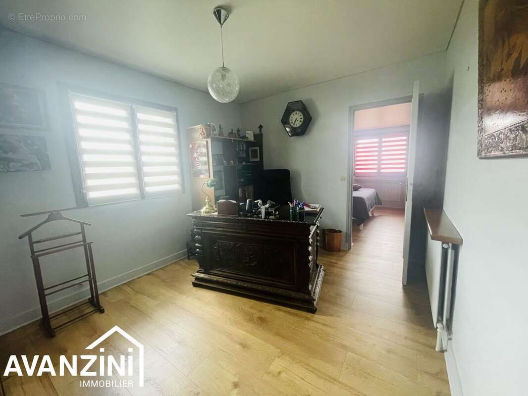 Maison à CRECY-LA-CHAPELLE