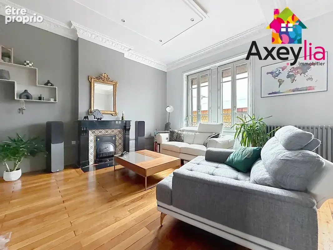 A vendre - roanne gare - appartement t3 style haussmannien avec deux chambres, deux greniers et cave - photo 7