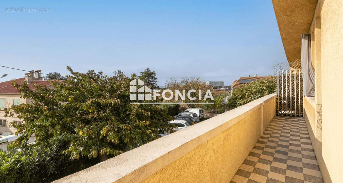 Appartement à PORT-DE-BOUC