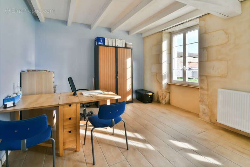 Maison à SAINT-JEAN-D'ANGELY