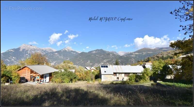 Terrain à CHAMPCELLA