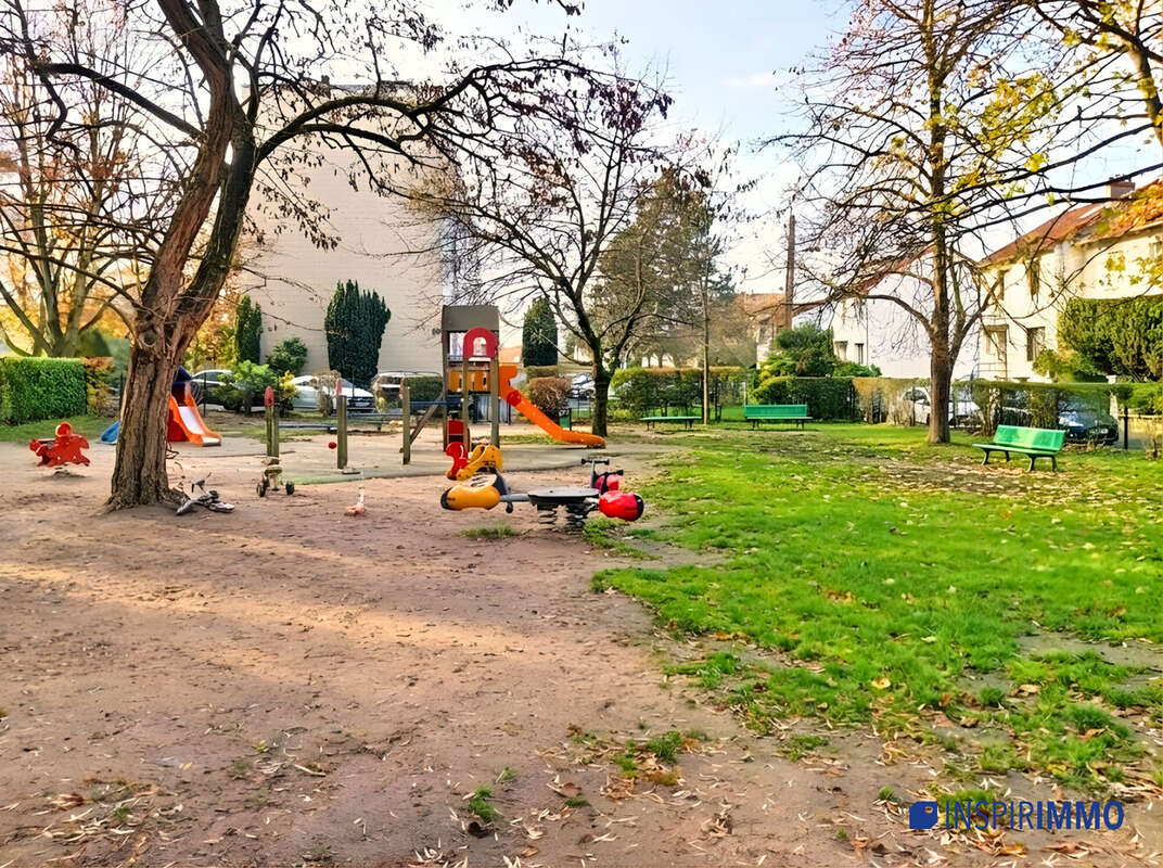 aire de jeu - Appartement à HOUILLES