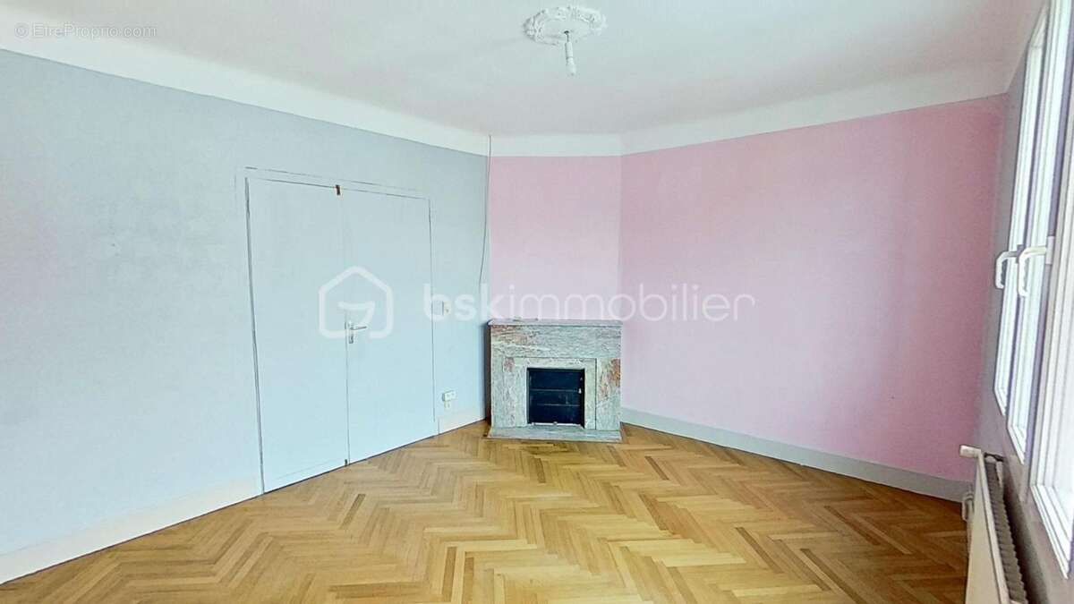 LORIENT Quartier Nouvelle Ville (56100) - Appartement de caractère de 94 m² avec terrasse et cave - photo 13