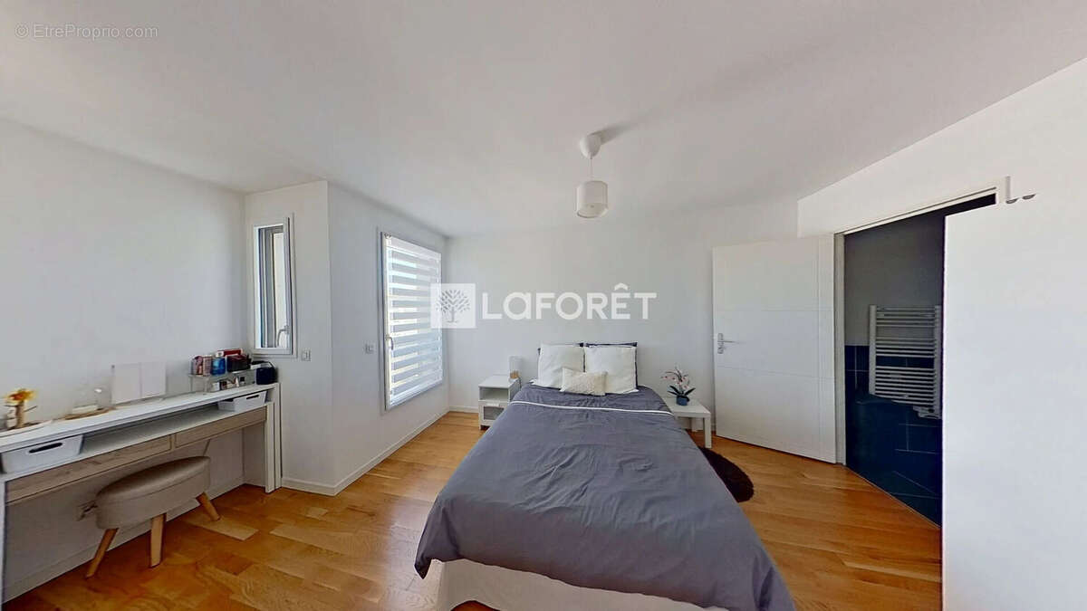 Appartement à LYON-8E
