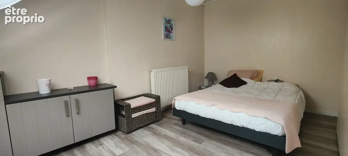 A La Claquette, appartement F2 en duplex, 68.40 m2, jardin privatif de 98 m2, deux grandes caves. - photo 10