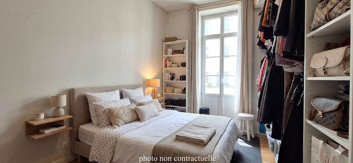 Appartement à VALLAURIS