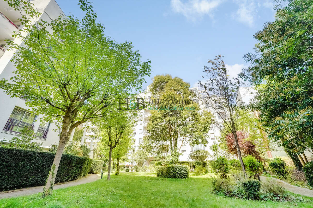 Appartement à PARIS-19E