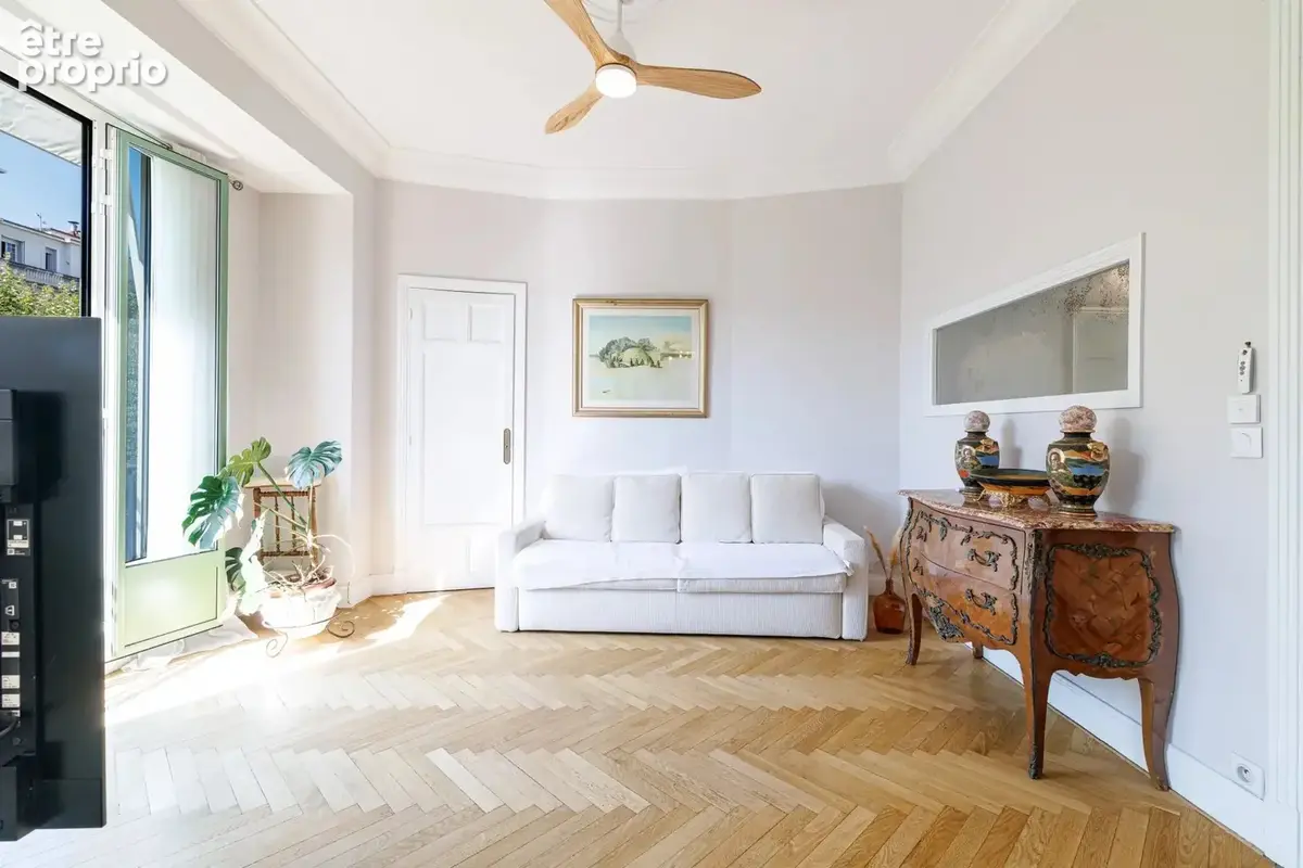 Nice Victor Hugo - Trois Pièces Etage élevé Balcon - photo 11
