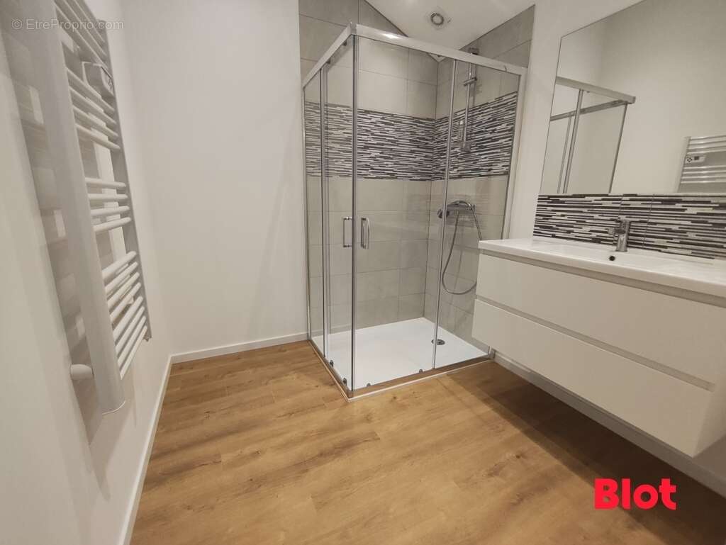 Maison 112 m² à Guipel  - photo 5