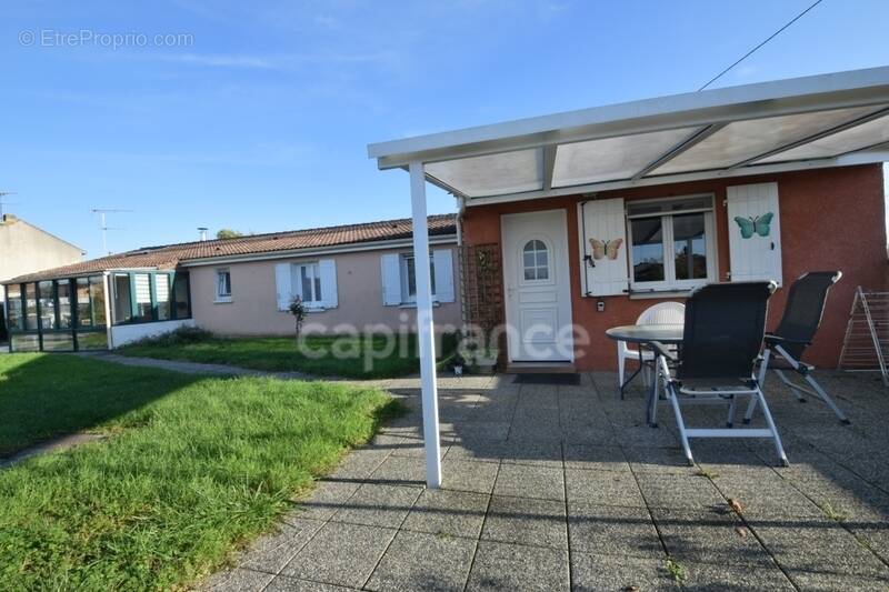 Maison à SAINTE-BAZEILLE