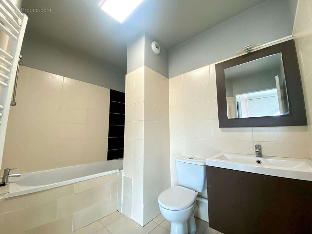 Appartement à SARTROUVILLE