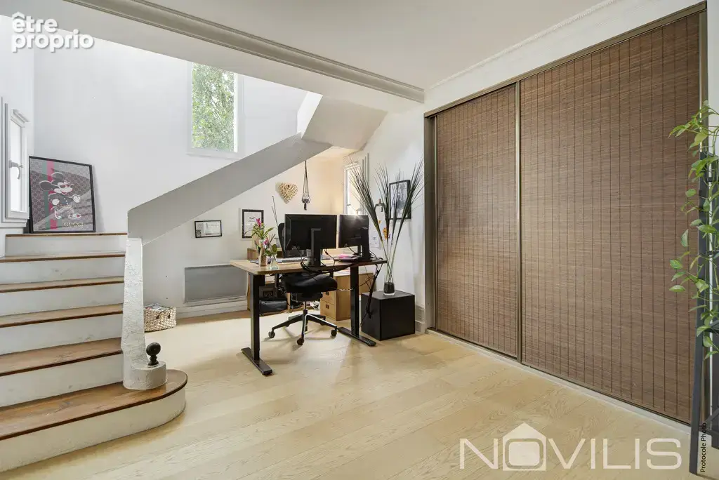 Maison d'architecte 5/6 pièce(s) 185 m2 au Banayre avec piscine et garage attenant - photo 8