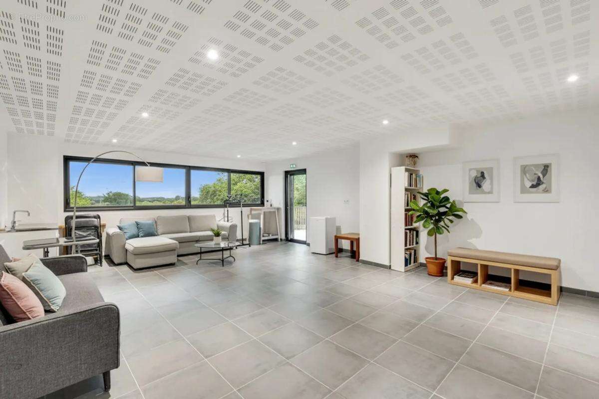 Appartement à L'ILE-SAINT-DENIS