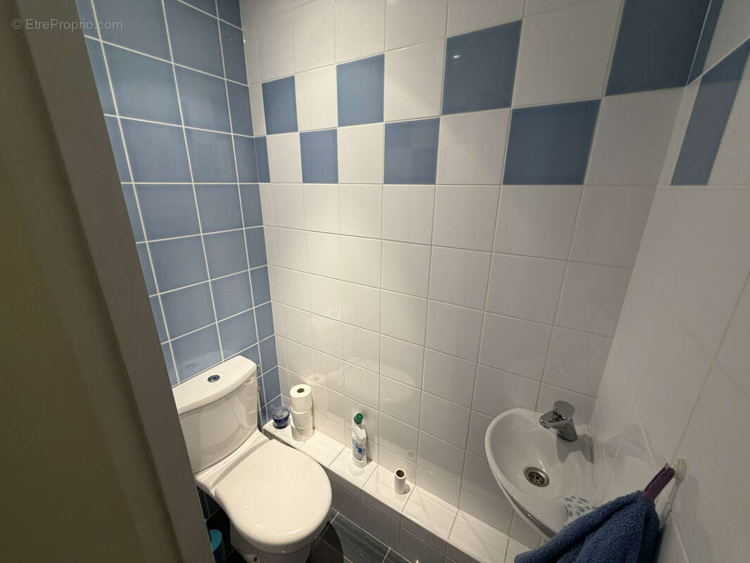 Clermont Hyper centre rue Blatin T2 de 57 m2 refait neuf, magnifique 1 chambre 184900€ FAI - photo 10