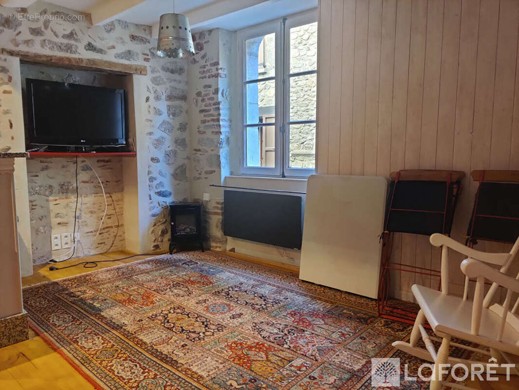 Maison dans la cité médiévale. - photo 2