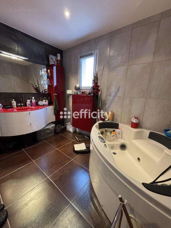 Maison à NIEUL-SUR-MER