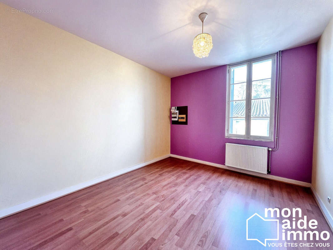 Appartement à COUTRAS