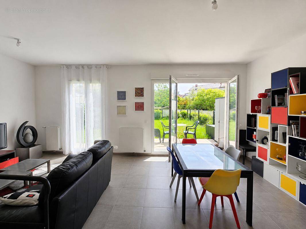 Appartement à VAIRES-SUR-MARNE