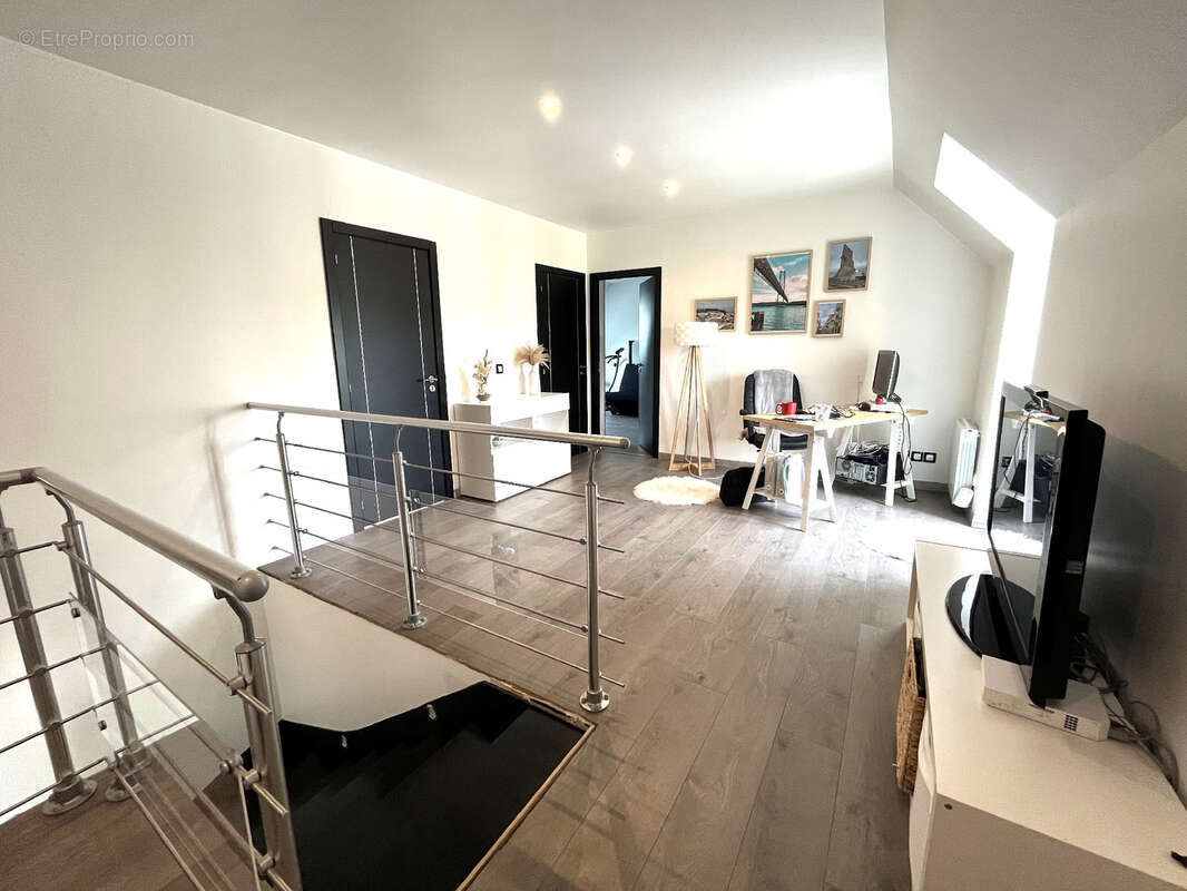 Maison à MANTES-LA-JOLIE