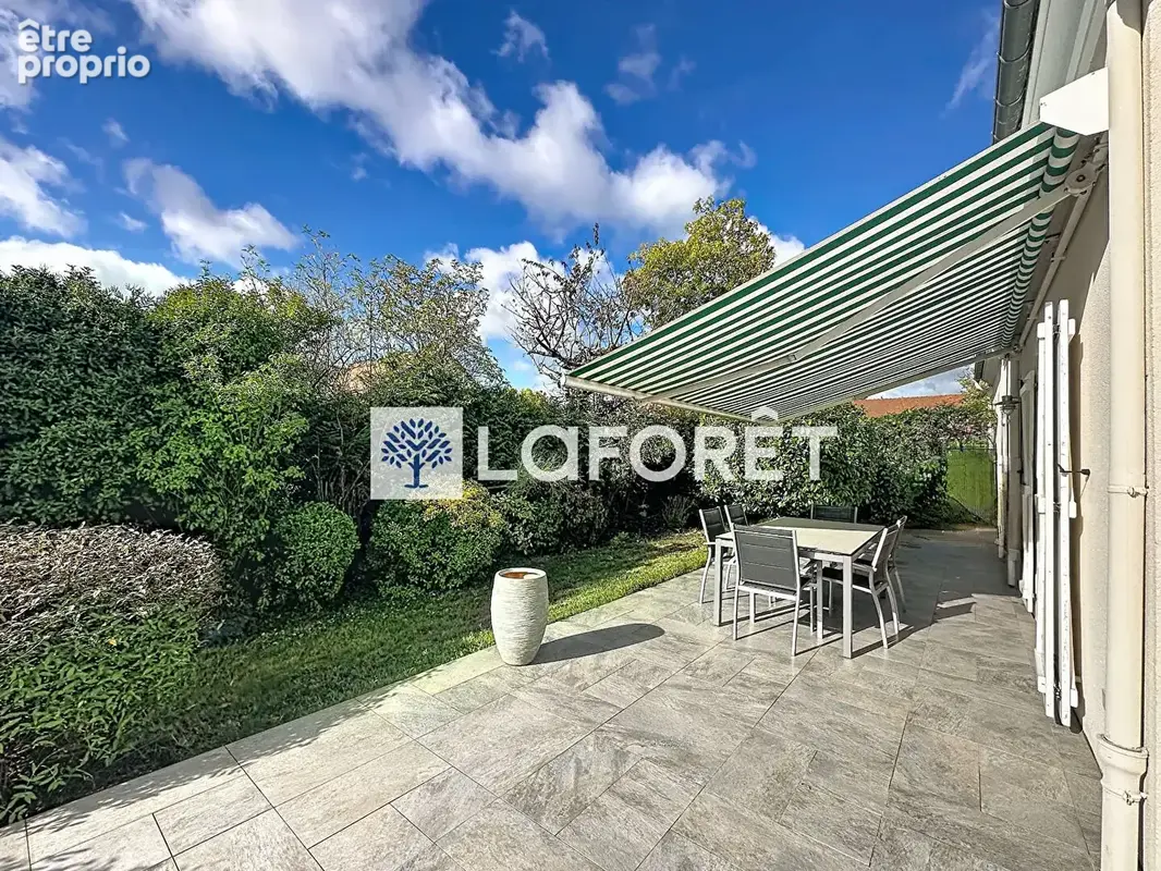 Maison familiale pleine d'atouts : 4 chambres, jardin sans vis-à-vis et cadre privilégié - photo 11