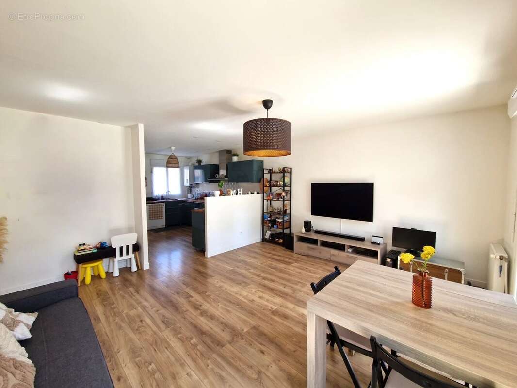 Jolie Maison, 3 ch. et garage - photo 4