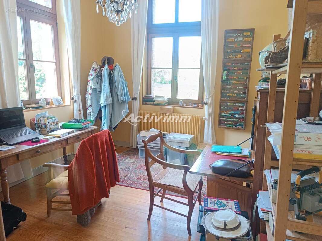 4252 36 - Maison à HESDIN