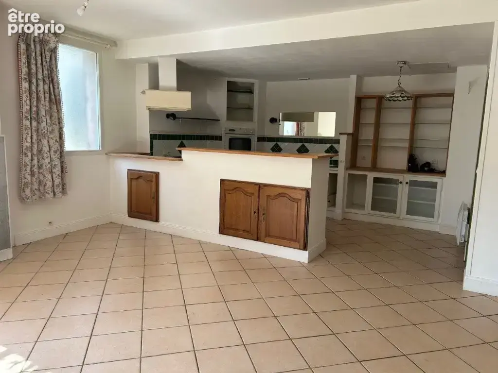 Maison 2 niveaux 180 m2 + jardin + dependances - photo 3