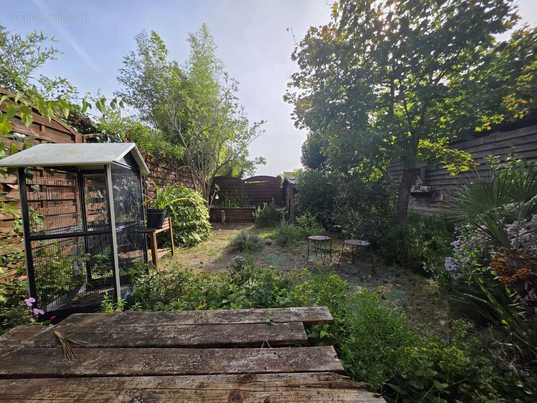 Maison à MONTELIMAR