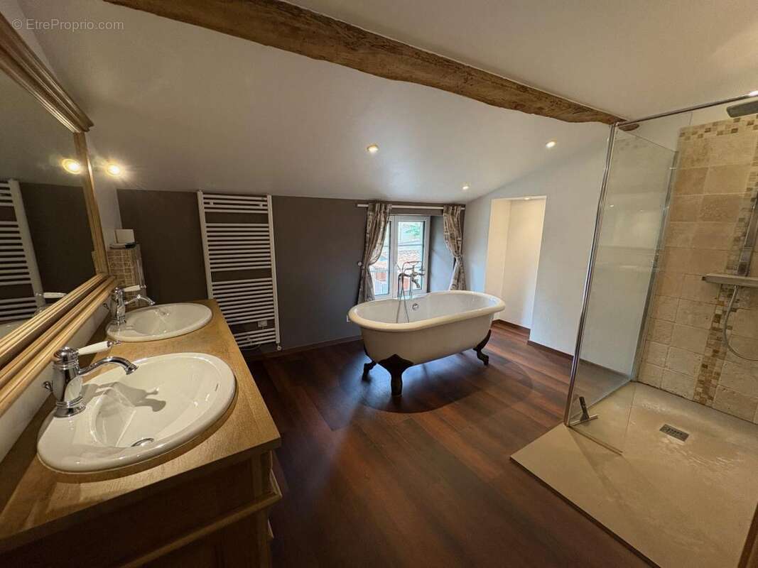 Maison 249 m² à Magne  - photo 6