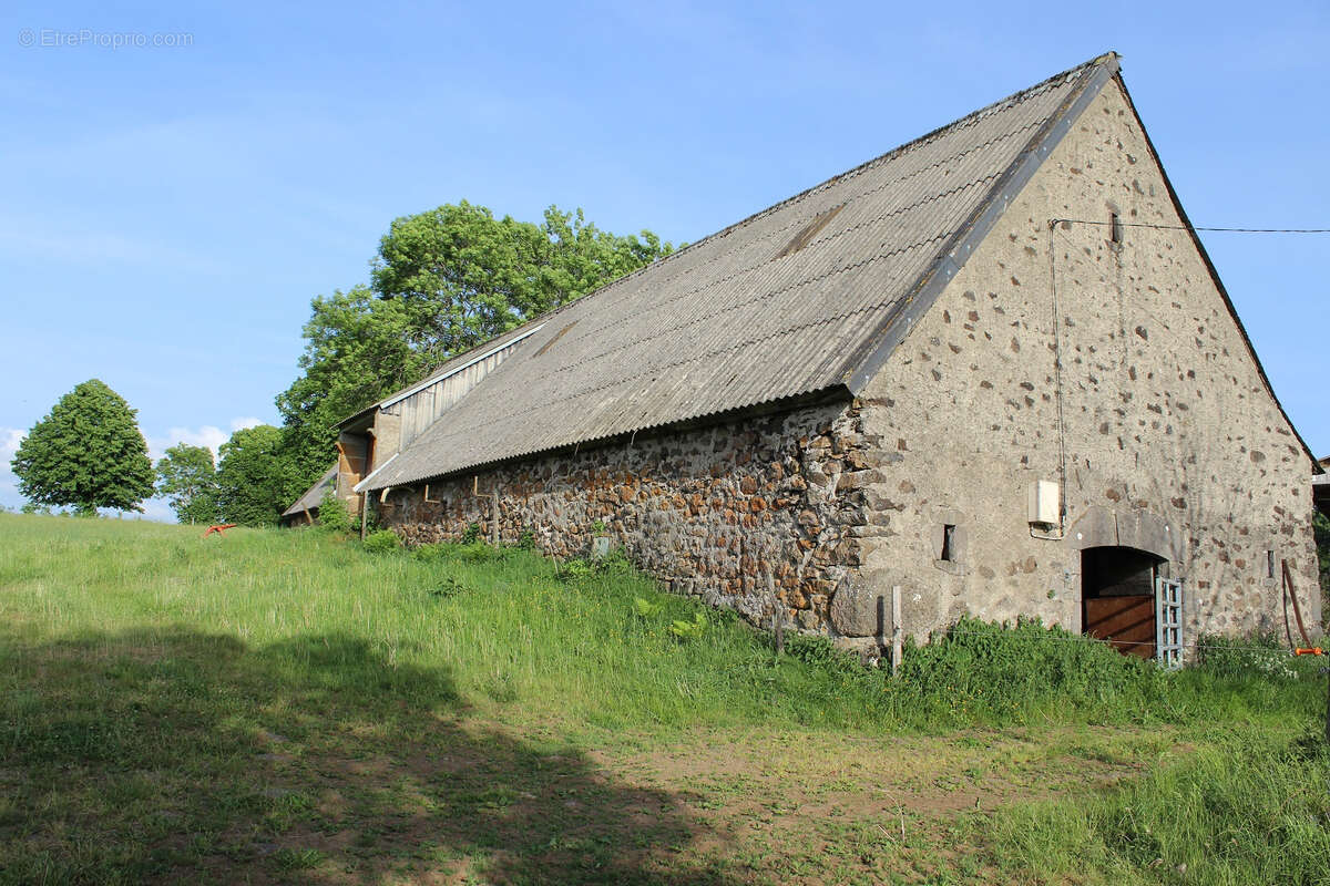 Maison à ANGLARDS-DE-SALERS